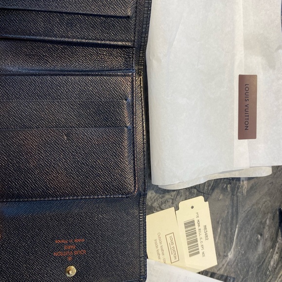 Louis Vuitton Epi wallet from 2004 - Picture 3 of 7